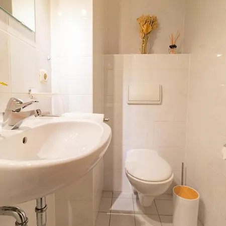 Apartment Exklusive Mit Kingsize-bett I 75qm I Am I Netflix I Gratis Kaffee&teeangebot Chemnitz