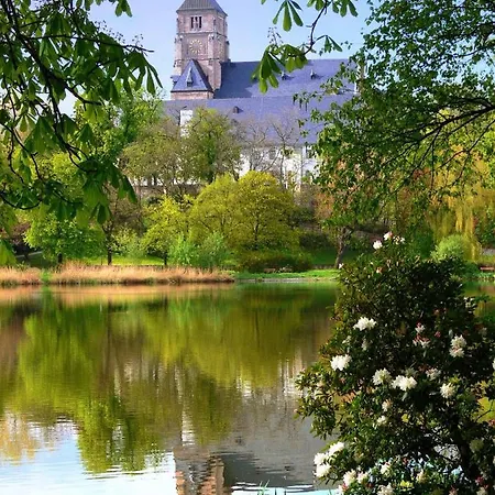 Exklusive Mit Kingsize-bett I 75qm I Am I Netflix I Gratis Kaffee&teeangebot * Chemnitz