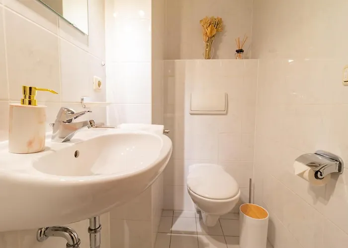 شقة Exklusive Mit Kingsize-bett I 75qm I Am I Waschmaschine I Streaming I Gratis Kaffee & Teeangebot شيمنيتز