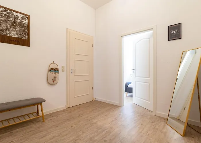 Exklusive Mit Kingsize-bett I 75qm I Am I Waschmaschine I Streaming I Gratis Kaffee & Teeangebot شقة