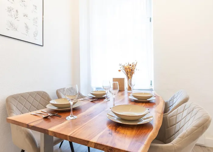 Exklusive Mit Kingsize-bett I 75qm I Am I Waschmaschine I Streaming I Gratis Kaffee & Teeangebot شقة